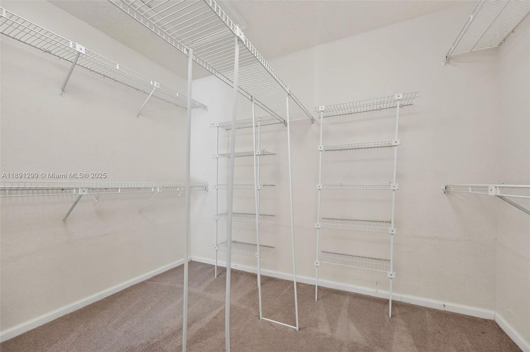 En Venta: $849,000 (5 camas, 4 baños, 3499 Pies cuadrados)