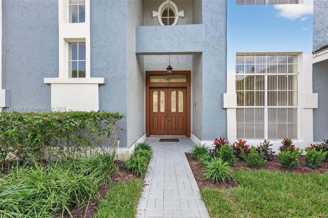 En Venta: $849,000 (5 camas, 4 baños, 3499 Pies cuadrados)