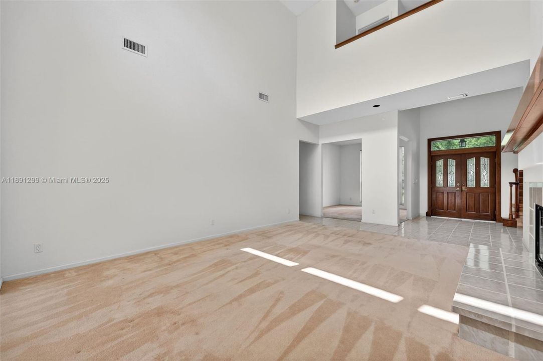 En Venta: $849,000 (5 camas, 4 baños, 3499 Pies cuadrados)