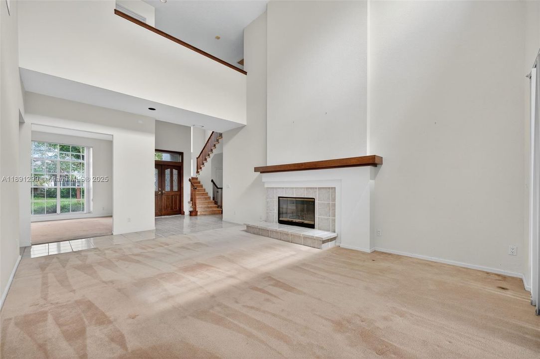 En Venta: $849,000 (5 camas, 4 baños, 3499 Pies cuadrados)