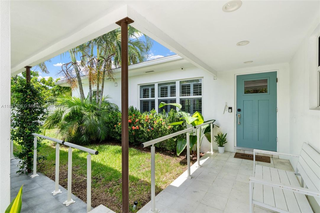 Active With Contract: $2,099,000 (2 beds, 2 baths, 1869 Square Feet)