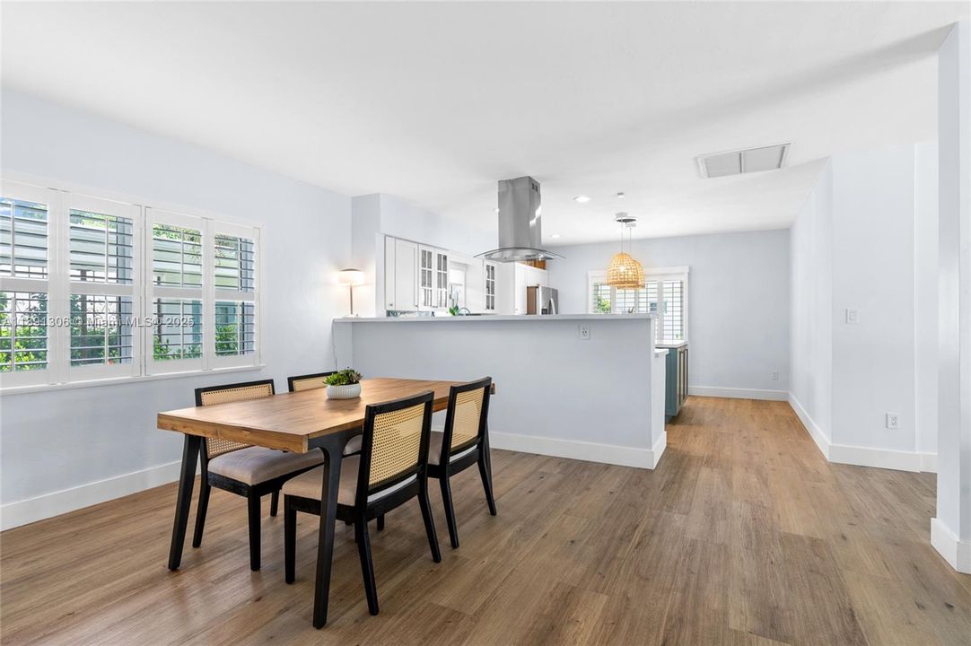 Active With Contract: $2,099,000 (2 beds, 2 baths, 1869 Square Feet)