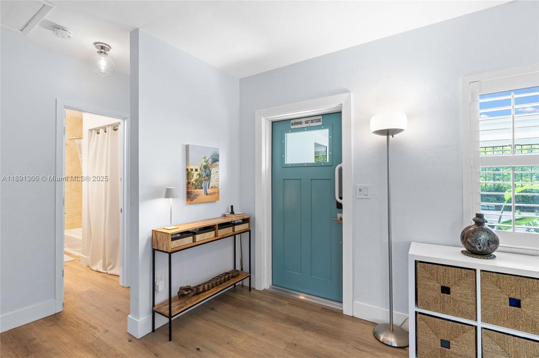 Active With Contract: $2,099,000 (2 beds, 2 baths, 1869 Square Feet)