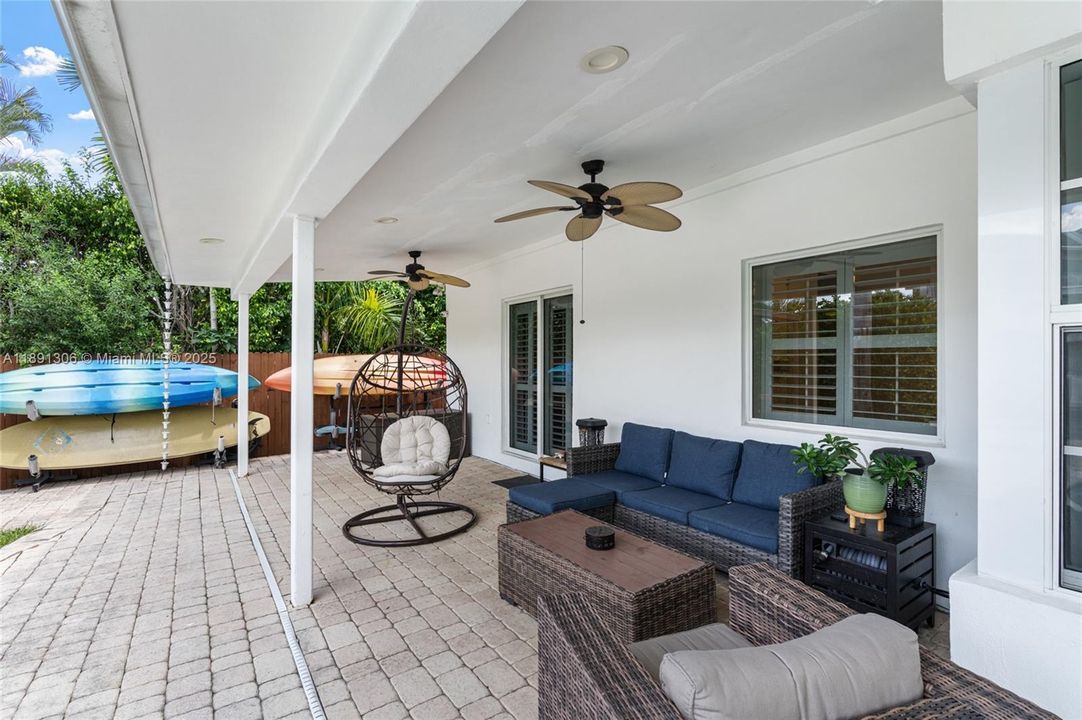 Active With Contract: $2,099,000 (2 beds, 2 baths, 1869 Square Feet)