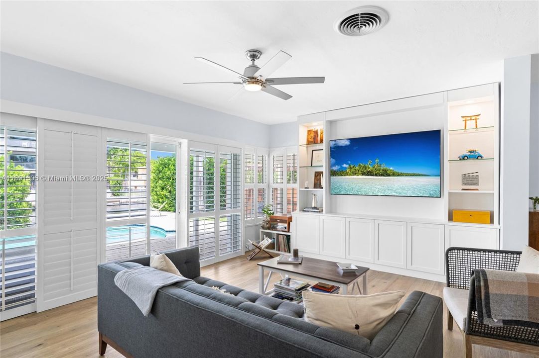 Active With Contract: $2,099,000 (2 beds, 2 baths, 1869 Square Feet)