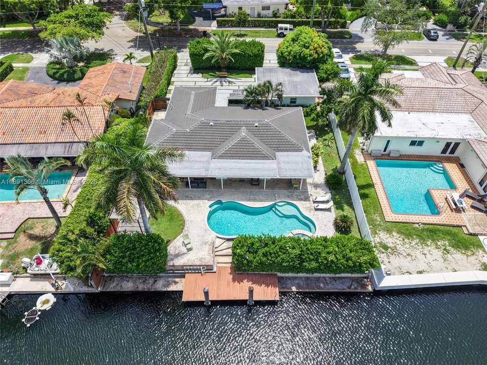 Active With Contract: $2,099,000 (2 beds, 2 baths, 1869 Square Feet)