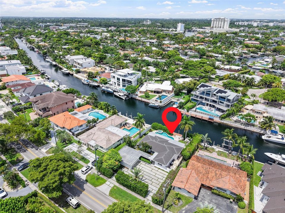 Active With Contract: $2,099,000 (2 beds, 2 baths, 1869 Square Feet)