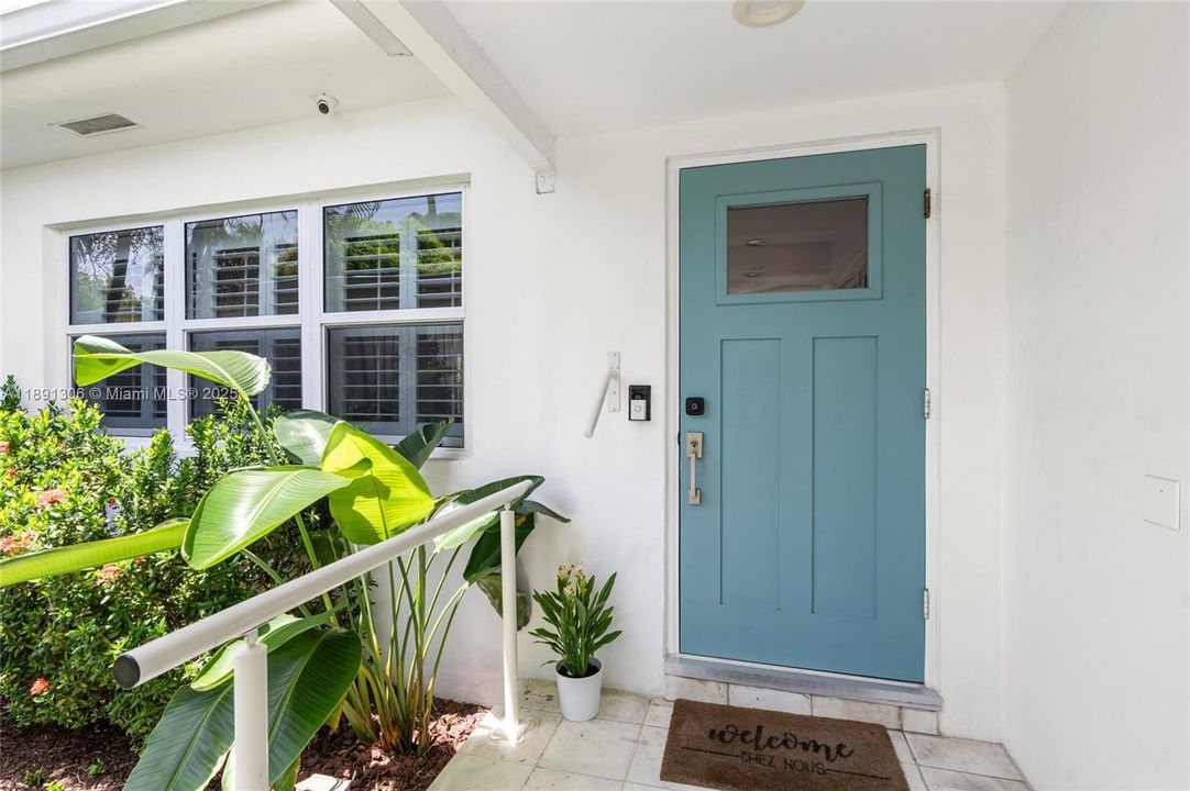 Active With Contract: $2,099,000 (2 beds, 2 baths, 1869 Square Feet)