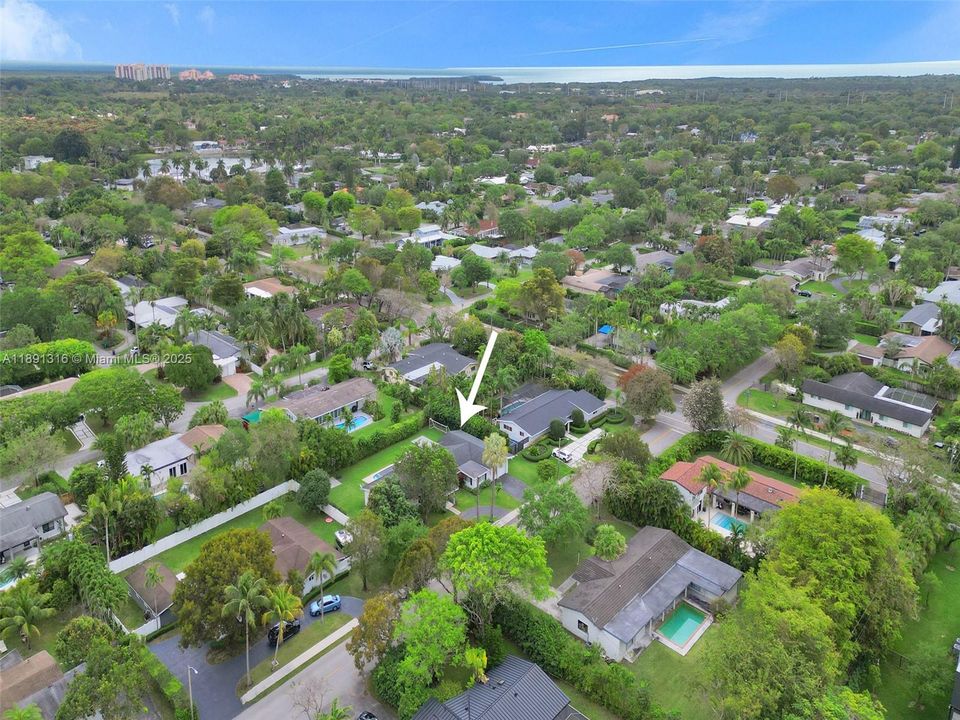 合同活跃: $8,500 (5 贝兹, 3 浴室, 3016 平方英尺)