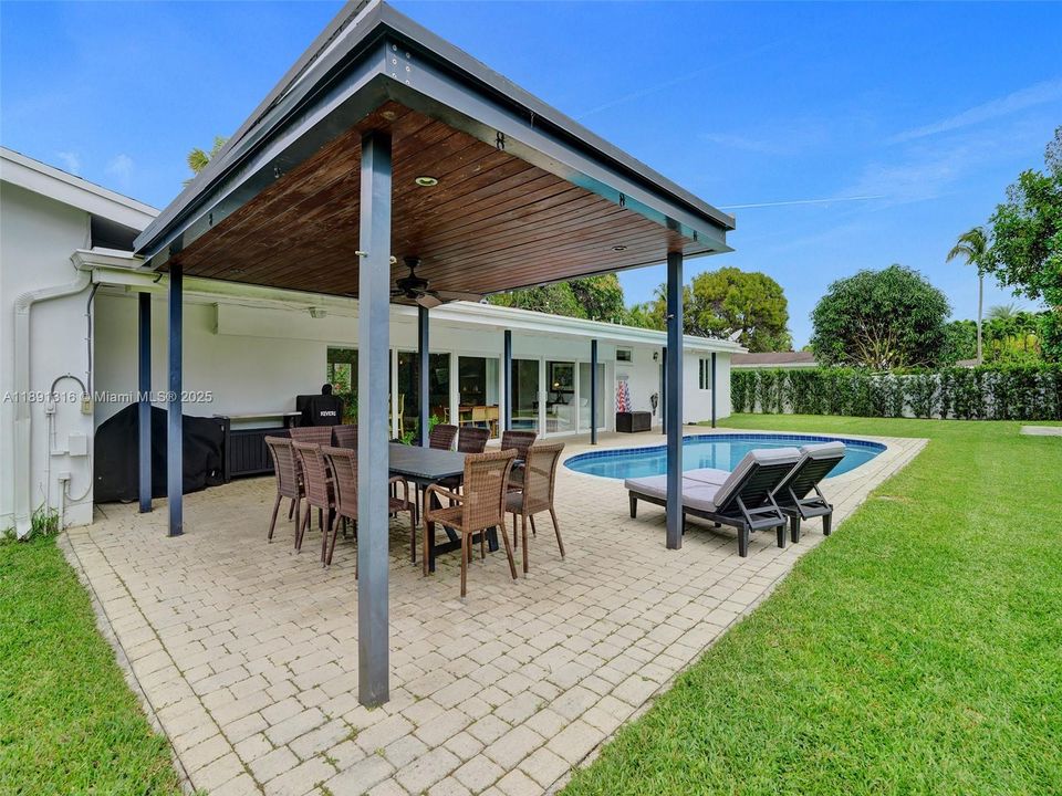 Images may reflect a prior resident; current furnishings differ