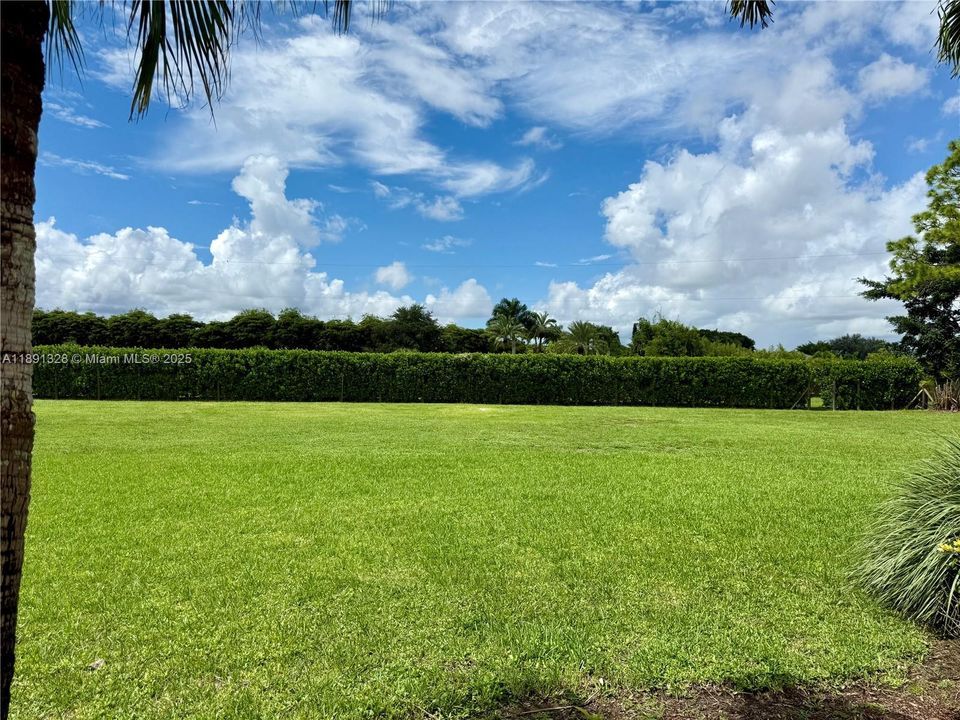 For Sale: $2,620,000 (5 beds, 3 baths, 3683 Square Feet)