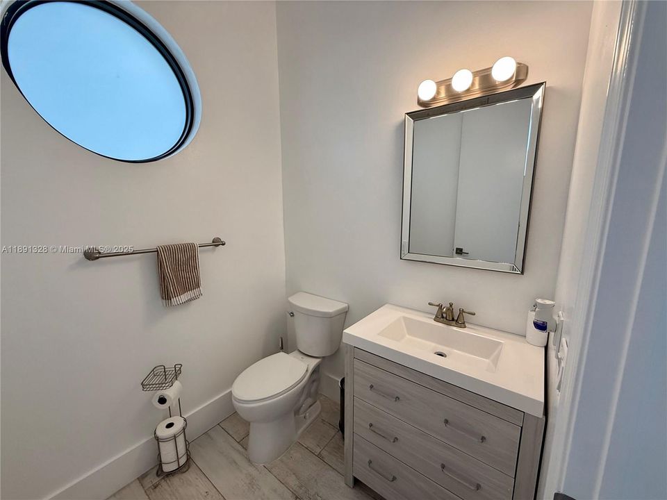 For Sale: $2,620,000 (5 beds, 3 baths, 3683 Square Feet)