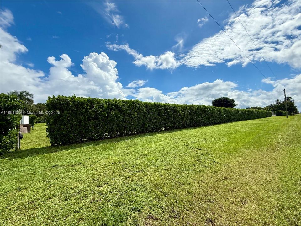 For Sale: $2,620,000 (5 beds, 3 baths, 3683 Square Feet)