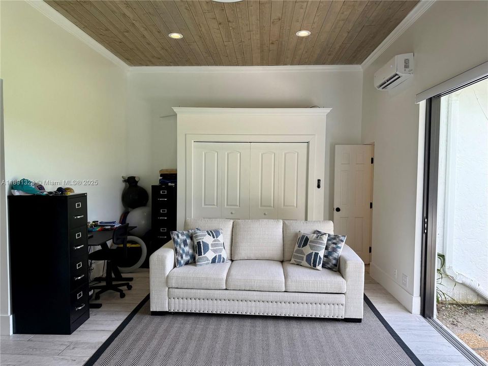 For Sale: $2,620,000 (5 beds, 3 baths, 3683 Square Feet)