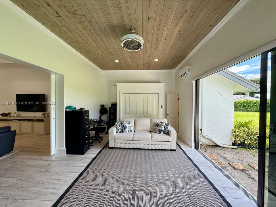 For Sale: $2,620,000 (5 beds, 3 baths, 3683 Square Feet)