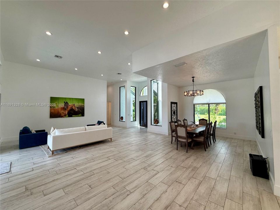 For Sale: $2,620,000 (5 beds, 3 baths, 3683 Square Feet)