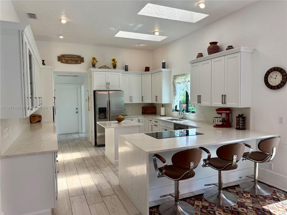 For Sale: $2,620,000 (5 beds, 3 baths, 3683 Square Feet)