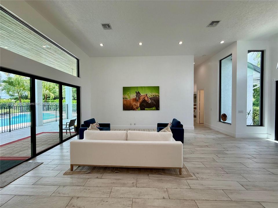 For Sale: $2,620,000 (5 beds, 3 baths, 3683 Square Feet)