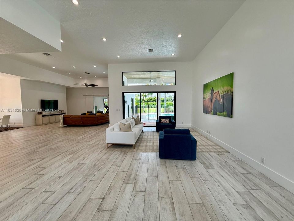 For Sale: $2,620,000 (5 beds, 3 baths, 3683 Square Feet)