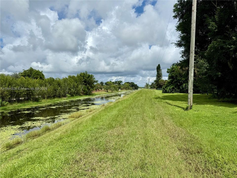 For Sale: $2,620,000 (5 beds, 3 baths, 3683 Square Feet)