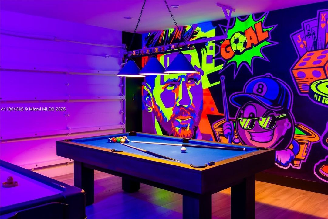 出租: $8,500 (3 贝兹, 2 浴室, 1848 平方英尺)