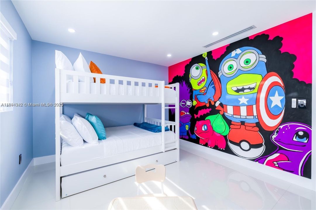 出租: $8,500 (3 贝兹, 2 浴室, 1848 平方英尺)