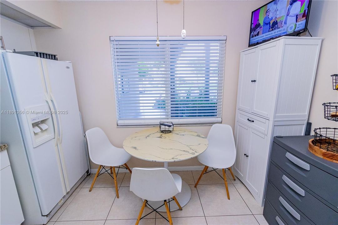 En Venta: $225,000 (1 camas, 1 baños, 1065 Pies cuadrados)