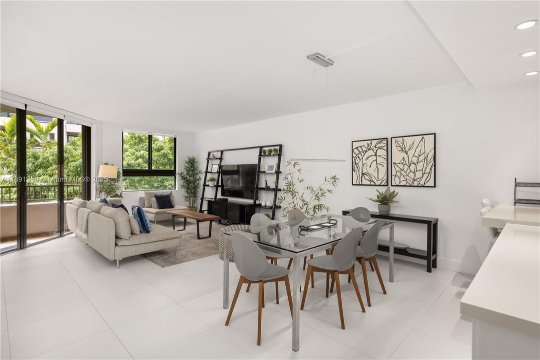 Open Floor plan Living/Dinning