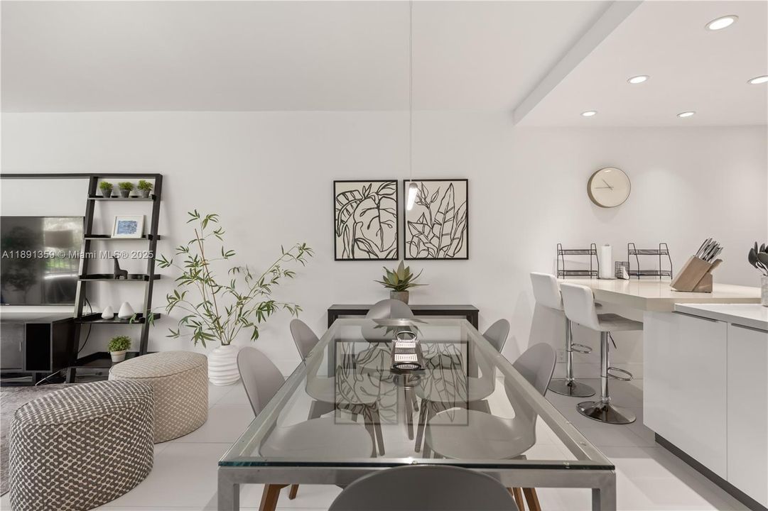 For Rent: $3,000 (3 beds, 2 baths, 1720 Square Feet)