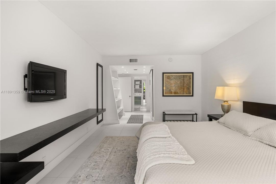 For Rent: $3,000 (3 beds, 2 baths, 1720 Square Feet)