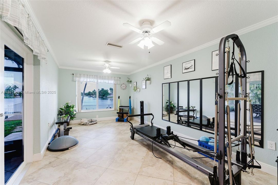 最近售出: $585,000 (3 贝兹, 2 浴室, 1398 平方英尺)