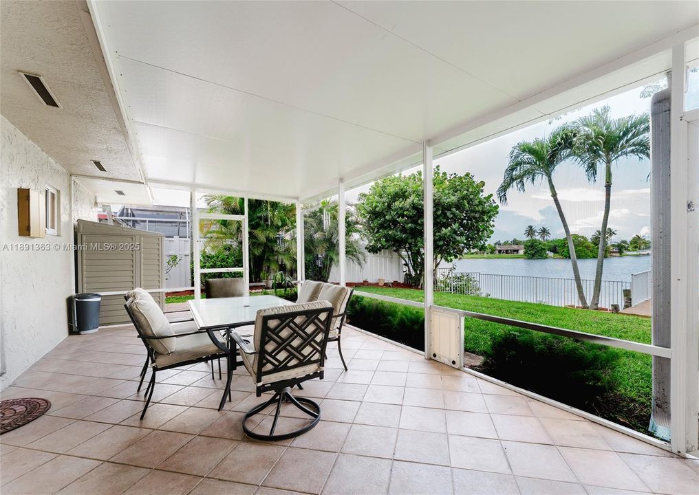 最近售出: $585,000 (3 贝兹, 2 浴室, 1398 平方英尺)