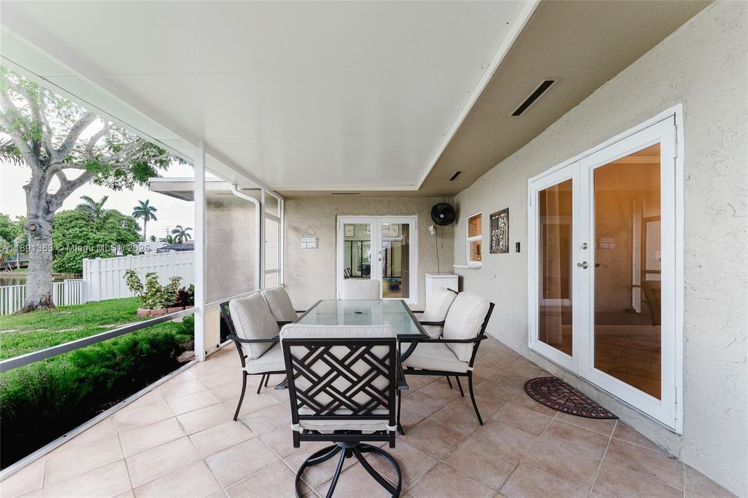 最近售出: $585,000 (3 贝兹, 2 浴室, 1398 平方英尺)