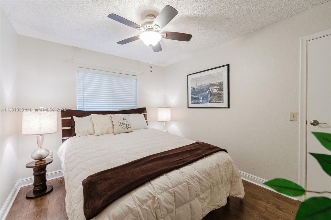 最近售出: $585,000 (3 贝兹, 2 浴室, 1398 平方英尺)