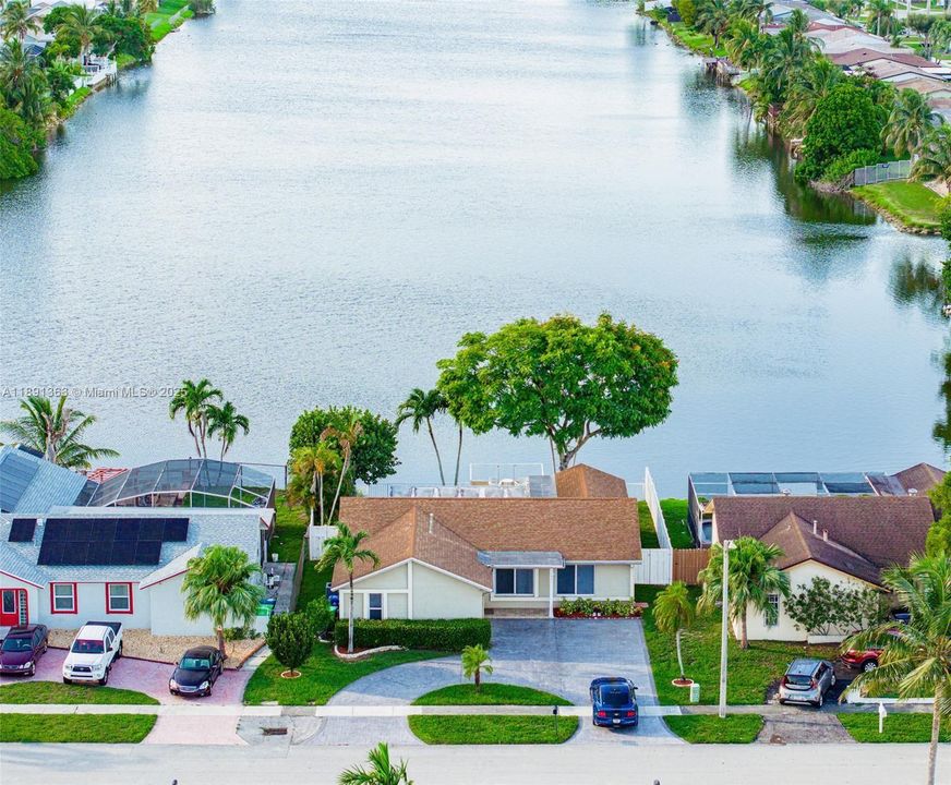 最近售出: $585,000 (3 贝兹, 2 浴室, 1398 平方英尺)