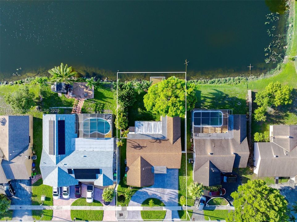 最近售出: $585,000 (3 贝兹, 2 浴室, 1398 平方英尺)