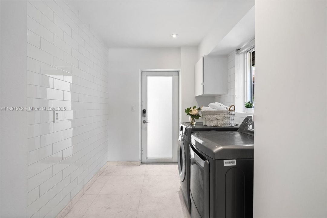 En Renta: $45,000 (4 camas, 5 baños, 4075 Pies cuadrados)