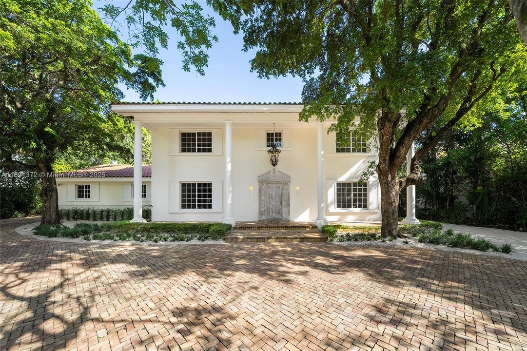 En Renta: $45,000 (4 camas, 5 baños, 4075 Pies cuadrados)