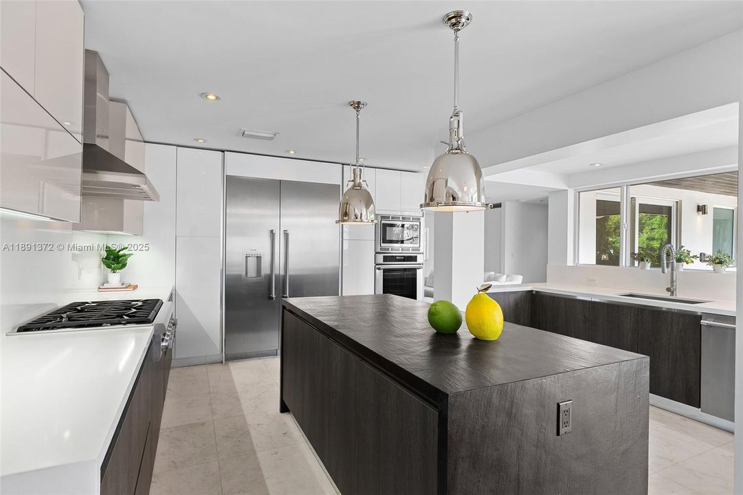 En Renta: $45,000 (4 camas, 5 baños, 4075 Pies cuadrados)