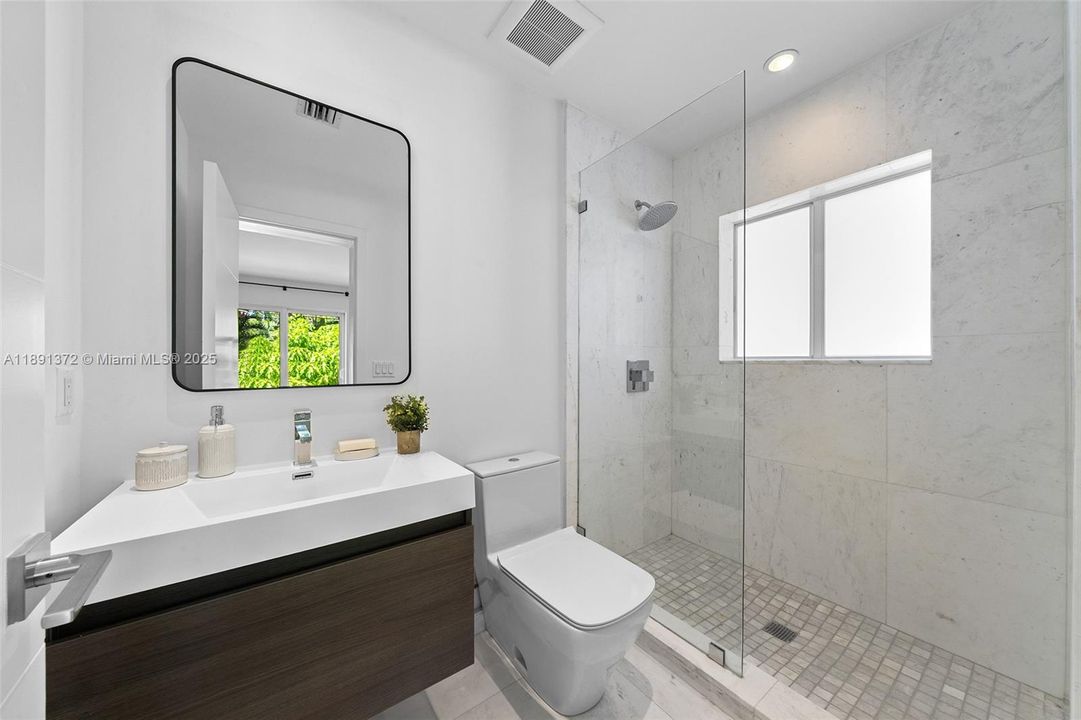 En Renta: $45,000 (4 camas, 5 baños, 4075 Pies cuadrados)