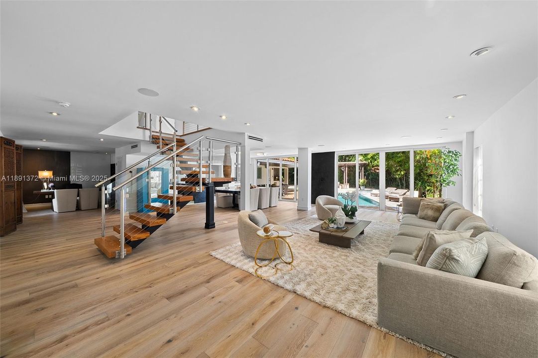 En Renta: $45,000 (4 camas, 5 baños, 4075 Pies cuadrados)