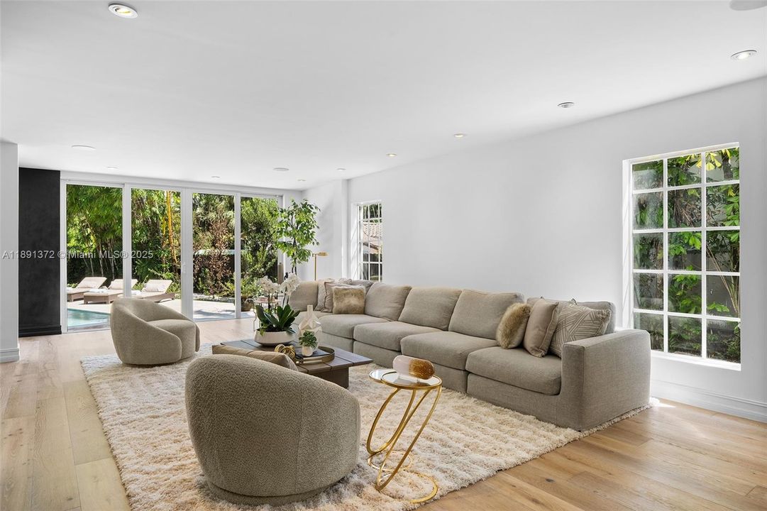 En Renta: $45,000 (4 camas, 5 baños, 4075 Pies cuadrados)