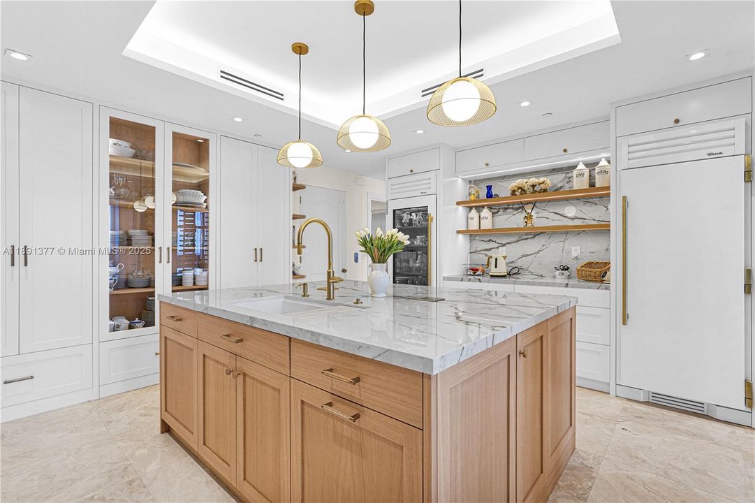 For Sale: $3,850,000 (3 beds, 3 baths, 3683 Square Feet)