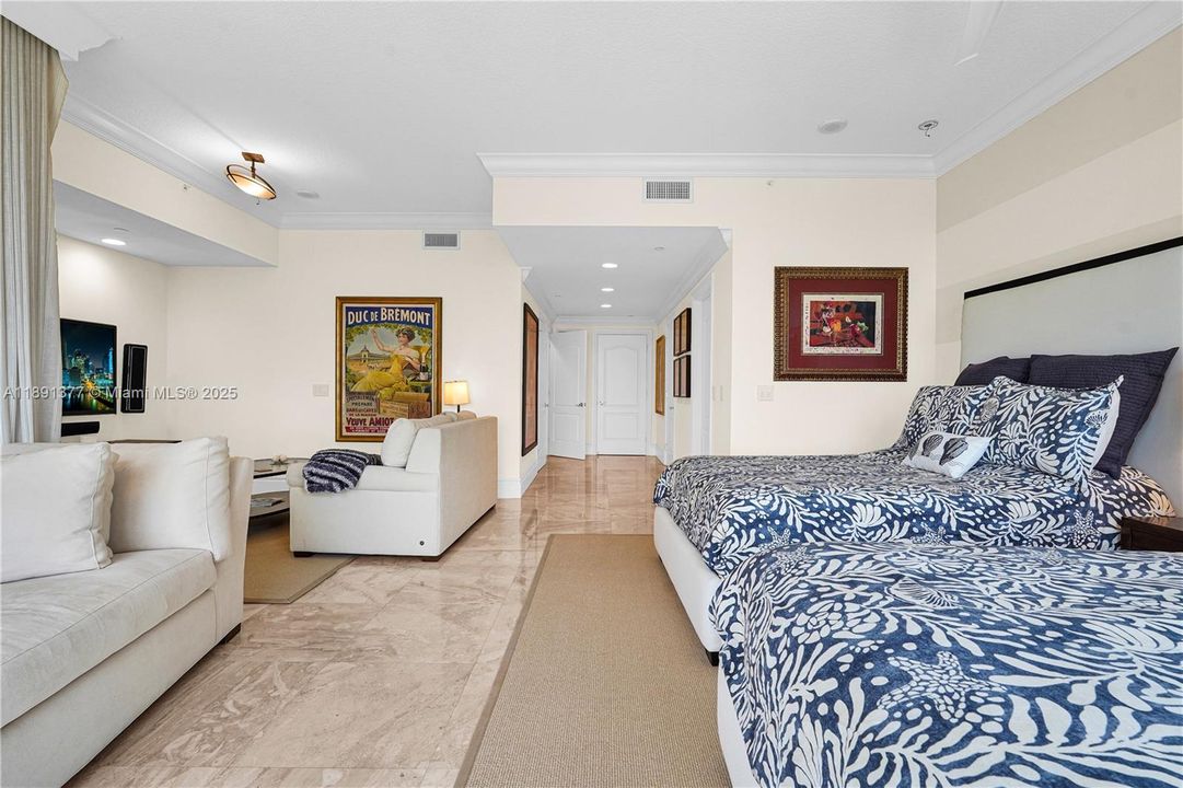 For Sale: $3,850,000 (3 beds, 3 baths, 3683 Square Feet)