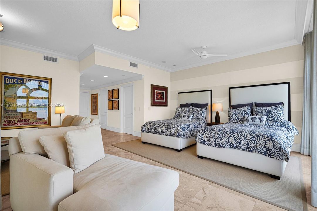 For Sale: $3,850,000 (3 beds, 3 baths, 3683 Square Feet)