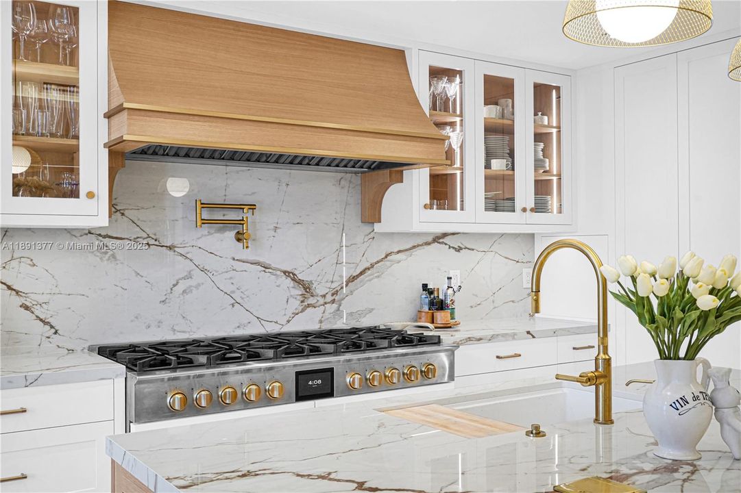 For Sale: $3,850,000 (3 beds, 3 baths, 3683 Square Feet)