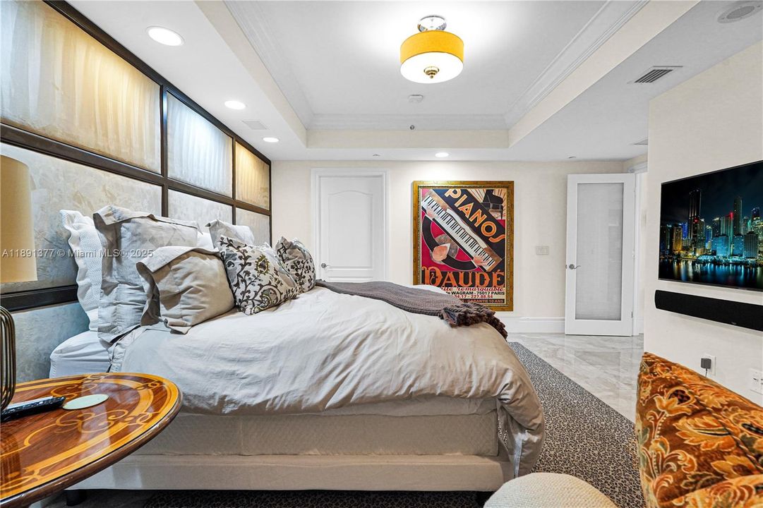 For Sale: $3,850,000 (3 beds, 3 baths, 3683 Square Feet)