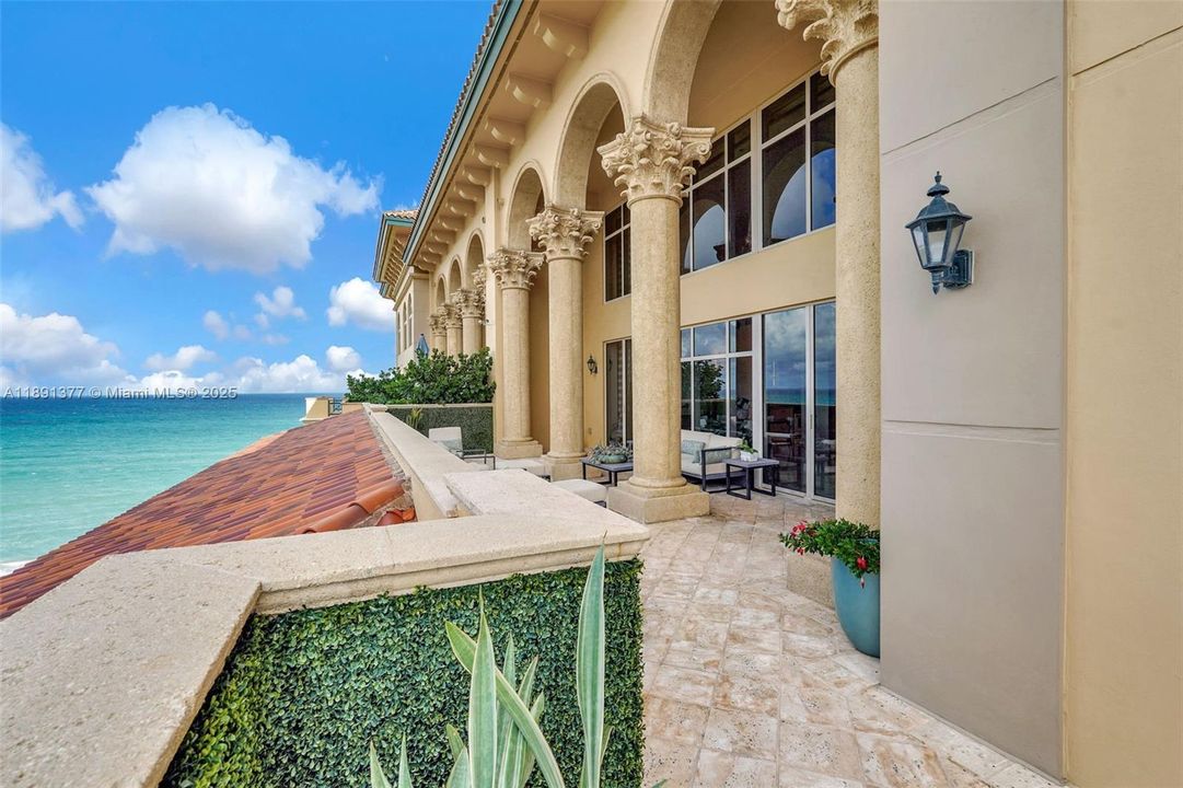 For Sale: $3,850,000 (3 beds, 3 baths, 3683 Square Feet)