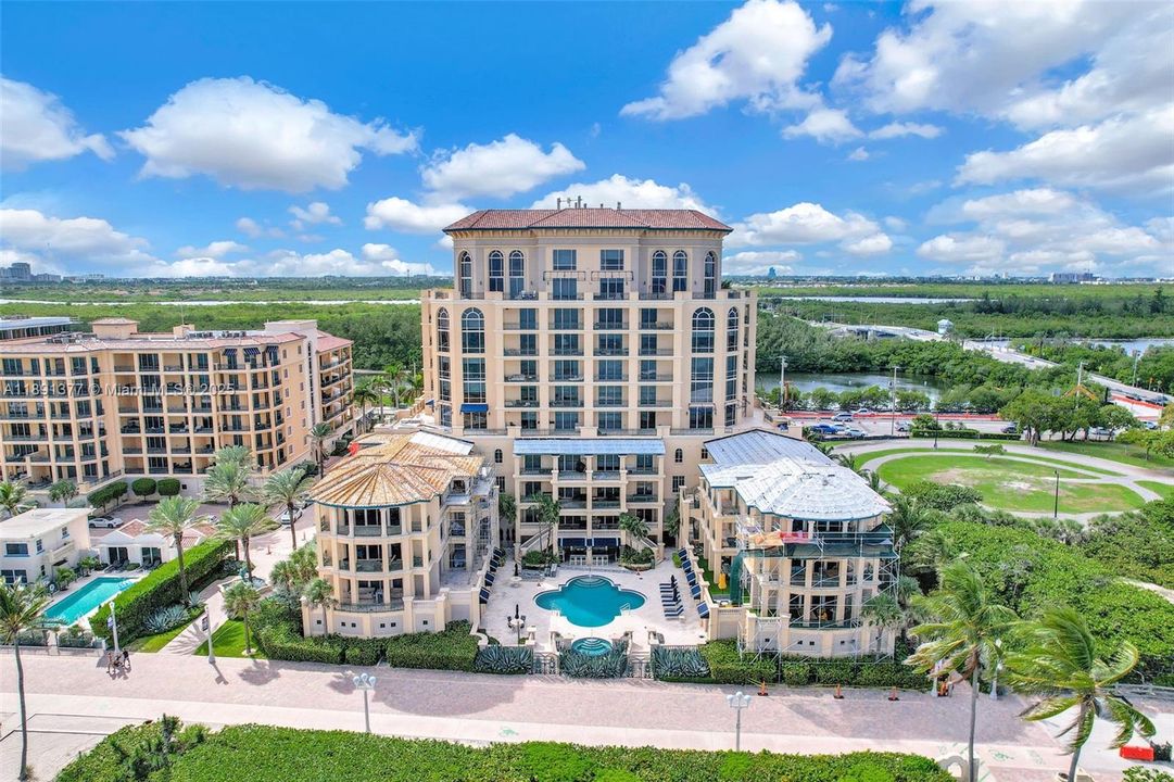 For Sale: $3,850,000 (3 beds, 3 baths, 3683 Square Feet)