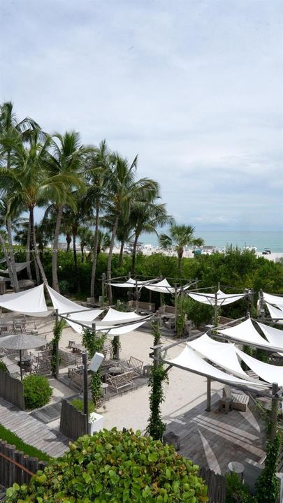 For Sale: $900,000 (0 beds, 1 baths, 760 Square Feet)